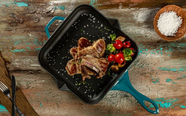 emajlyran-chugunen-tygan-hosse-kvadraten-1